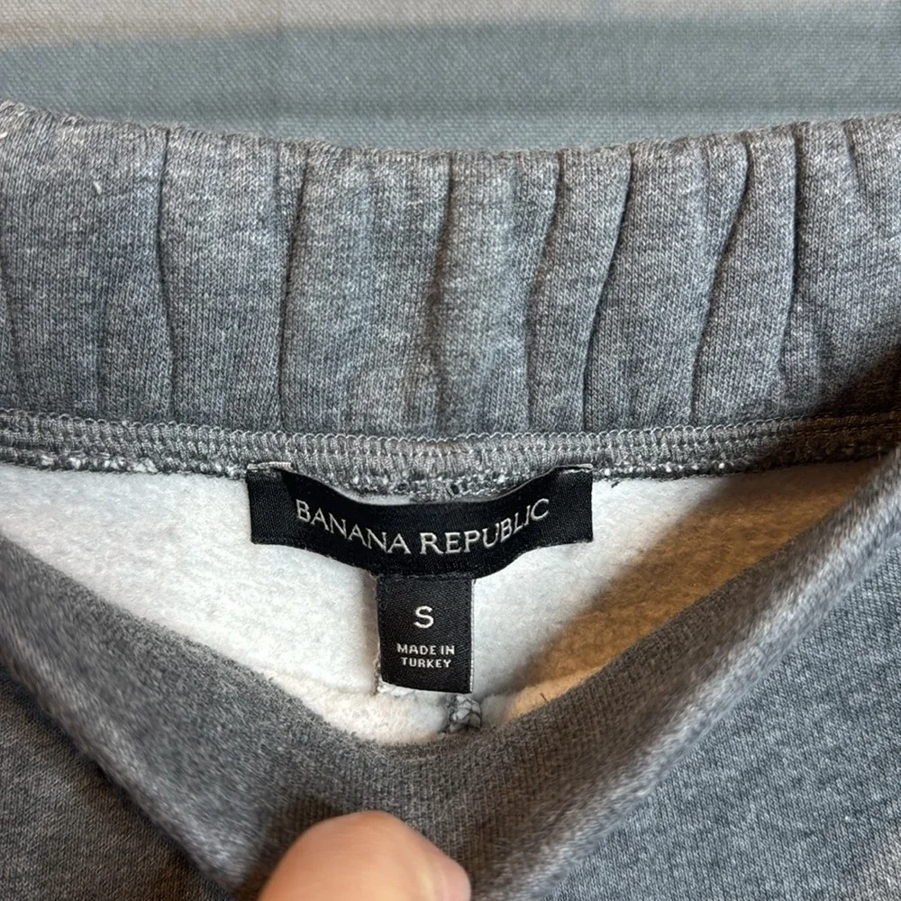 Banana Republic comfortable stylish